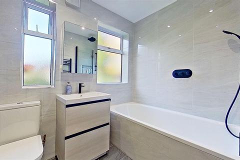 80 Godley Road, London, SW18 3HD