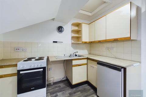 1 bedroom apartment to rent, Kenilworth Court, Melksham SN12