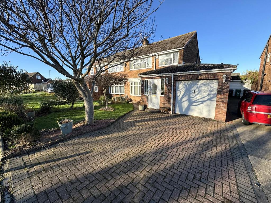 Mowbray Road, Fens, Hartlepool 3 bed semidetached house for sale £