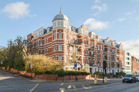 4 bedroom apartment to rent, Arkwright Road, Hampstead, NW3