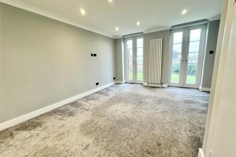 3 bedroom apartment to rent, Sparrows Herne, Bushey, WD23