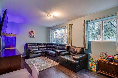105 Dacre Avenue, Wakefield, WF2 8AH