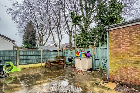 105 Dacre Avenue, Wakefield, WF2 8AH
