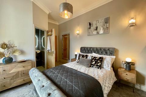 2 bedroom flat for sale, Sandy Walk, Wakefield WF1
