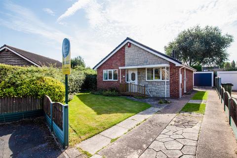 2 bedroom detached bungalow for sale, Hollingthorpe Avenue, Wakefield WF4