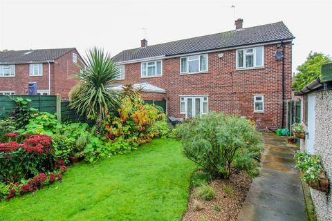 9 Cawthorne Road, Wakefield, WF2 7HW