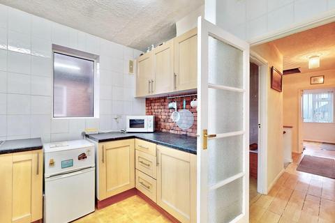 4 Millbrook Gardens, Chadwell Heath, Romford, RM6 6RP