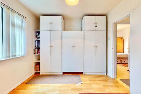 4 Millbrook Gardens, Chadwell Heath, Romford, RM6 6RP
