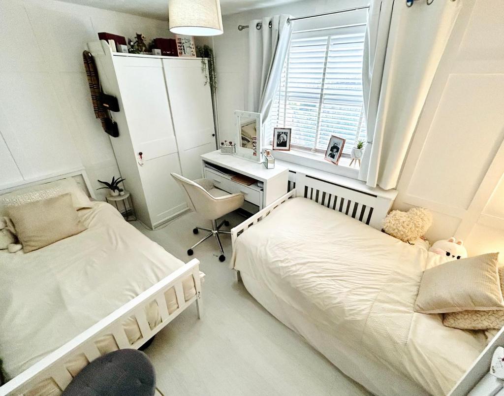 Bed 2.JPG