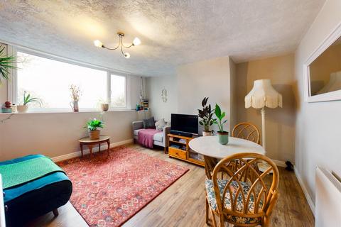 2 bedroom flat for sale, Crown Terrace, Scarborough