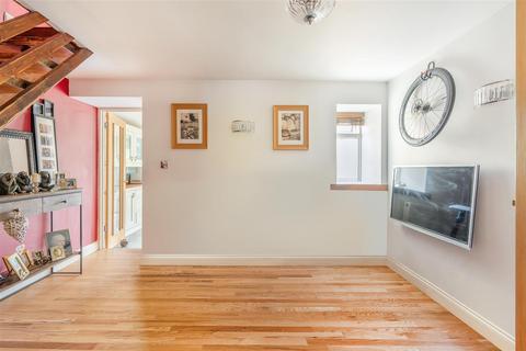 187 High Street, Oldland Common, Bristol, BS30 9QG
