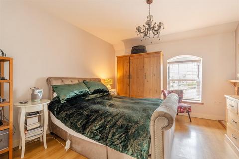 187 High Street, Oldland Common, Bristol, BS30 9QG