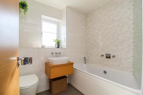 25 Harrison Close, Wakefield, WF1 3FE