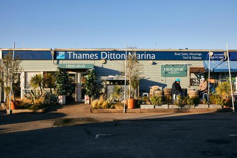Property for sale - Thames Ditton Marina, Surbiton, KT6