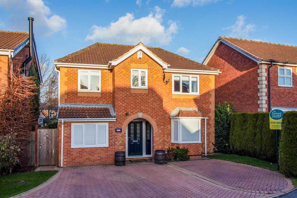 Welburn Close, Wakefield WF2 4 bed detached house for sale £485,000