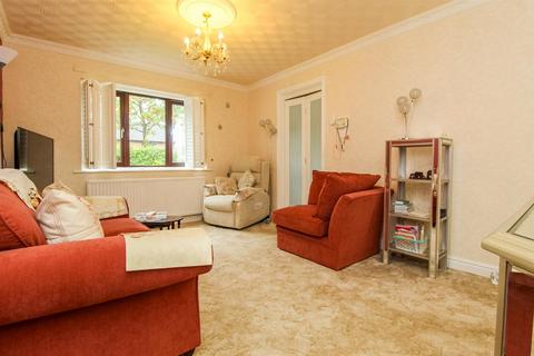 2 bedroom semi-detached bungalow for sale, The Grove, Wakefield WF2