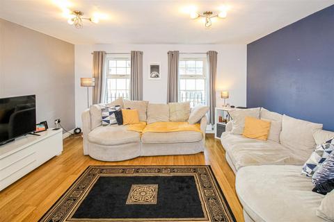 4 bedroom townhouse for sale, Stafford Terrace, Wakefield WF2