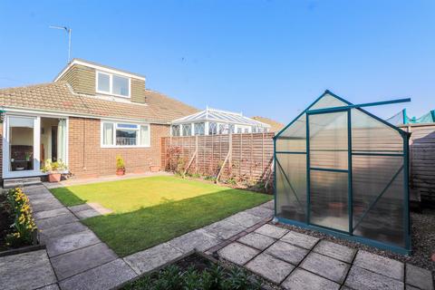 3 bedroom semi-detached bungalow for sale, Howard Crescent, Wakefield WF4