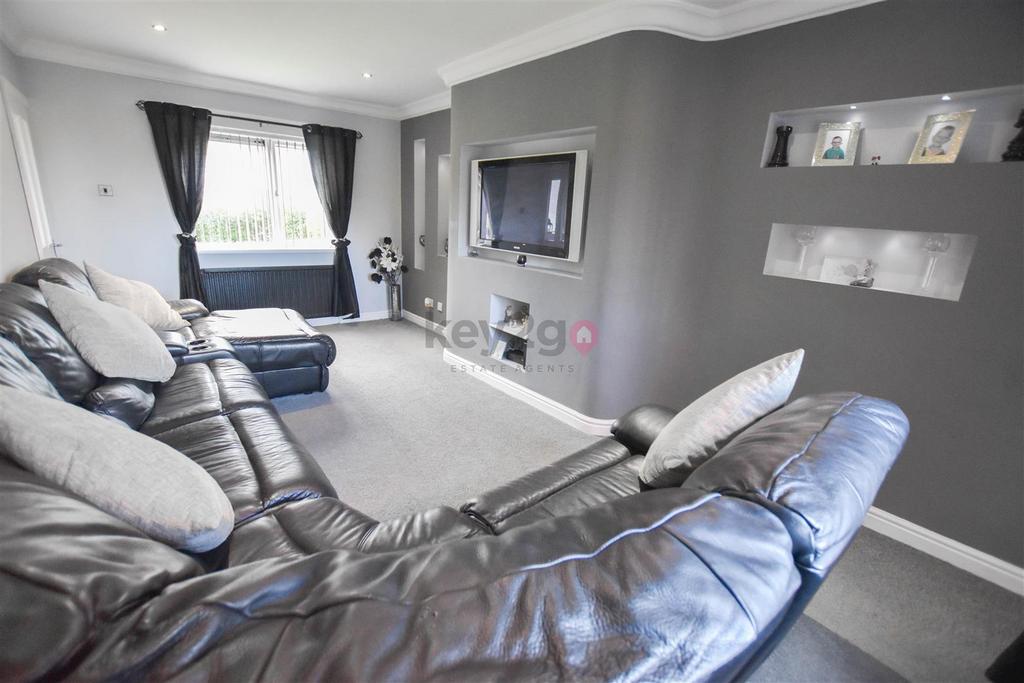 Lister Avenue, Sheffield, S12 4 bed terraced house for sale £210,000