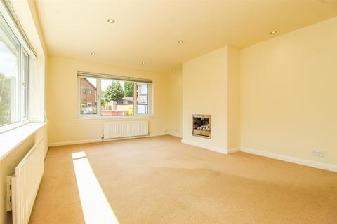 2 bedroom flat for sale, Lake View Flats, Wakefield WF2