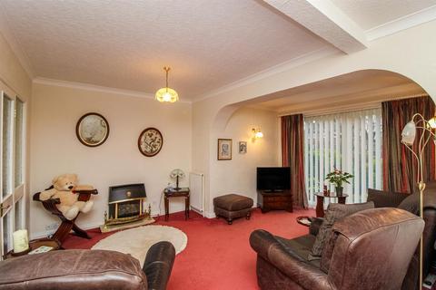 4 bedroom detached house for sale, Lennox Drive, Wakefield WF2