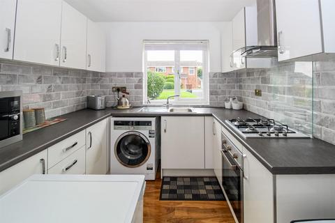 3 Wavell Grove, Wakefield, WF2 6JW