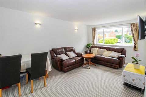 3 Wavell Grove, Wakefield, WF2 6JW