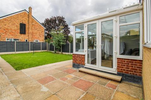 3 Wavell Grove, Wakefield, WF2 6JW