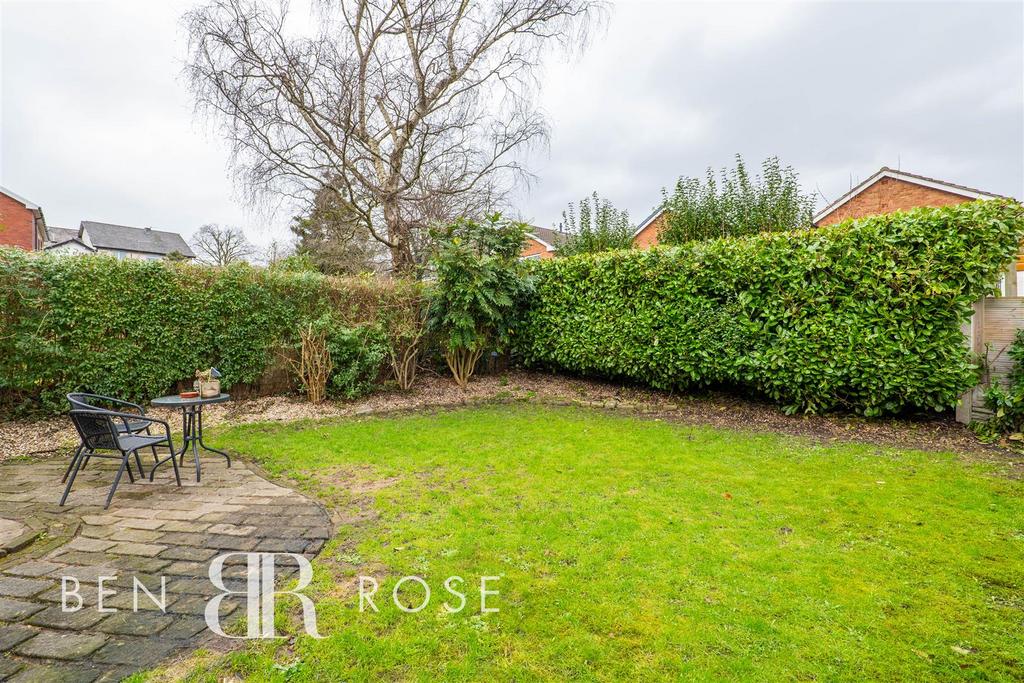 Bow Lane, Leyland 3 bed semidetached house for sale £280,000