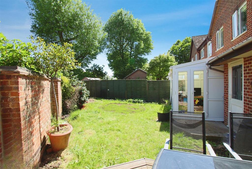 Pennycress, Priory Park, Locks Heath 3 bed end of terrace house for sale £300,000