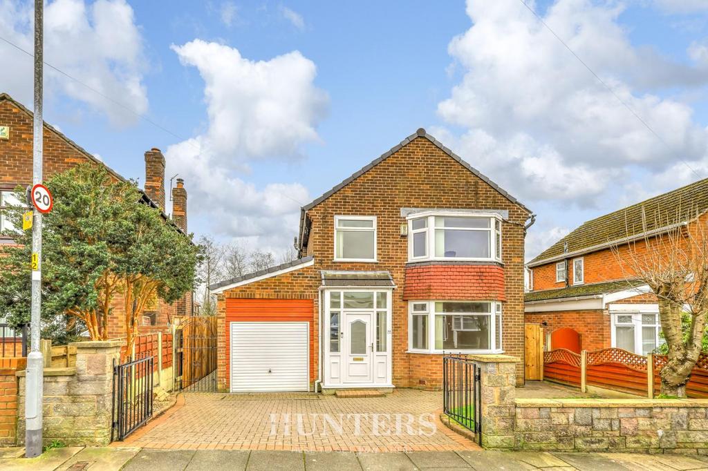 Broomfield Crescent, Middleton M24 3 bed house for sale £320,000