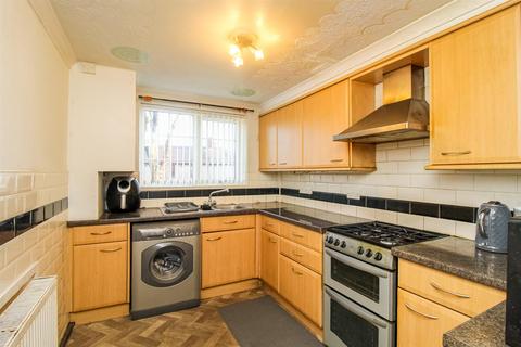 13 Warren Avenue, Wakefield, WF2 7JW