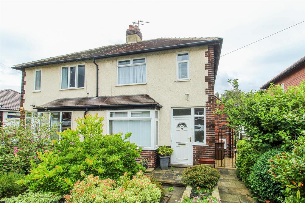 Whitehall Crescent, Wakefield WF1 3 bed semidetached house for sale