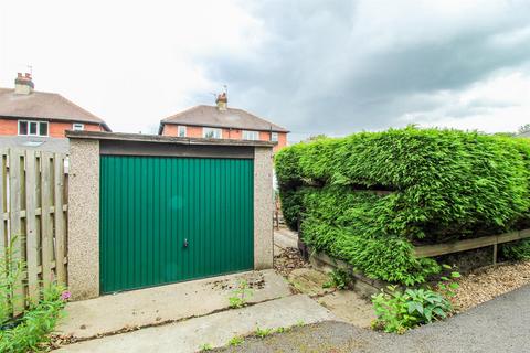 3 bedroom semi-detached house for sale - Whitehall Crescent, Wakefield WF1