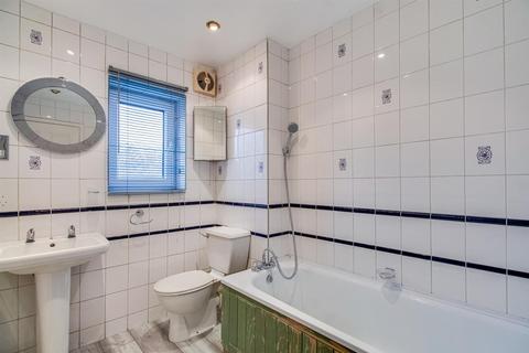 15 Top Orchard, Ryhill, Wakefield, WF4 2AZ
