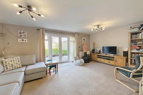 52 Penwethers Crescent, Truro, TR1 3GH
