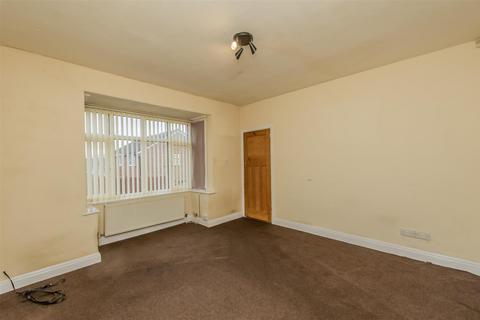 3 bedroom end of terrace house for sale - Colmore Grove, Wortley, Leeds