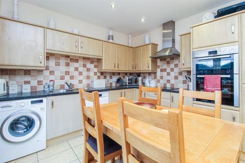 9 Johns Avenue, Lofthouse, Wakefield, WF3 3LX