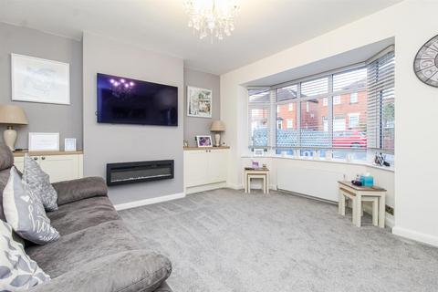 9 Johns Avenue, Lofthouse, Wakefield, WF3 3LX