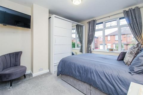 9 Johns Avenue, Lofthouse, Wakefield, WF3 3LX