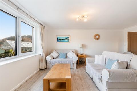 2 bedroom apartment for sale, North Embankment, Dartmouth