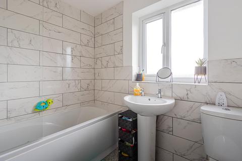 10 Plas Gwernen, Barry, CF63 1AR
