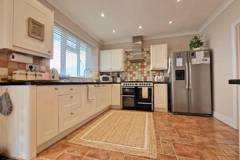 5 bedroom detached house for sale, Chapel Street, Tiverton EX16