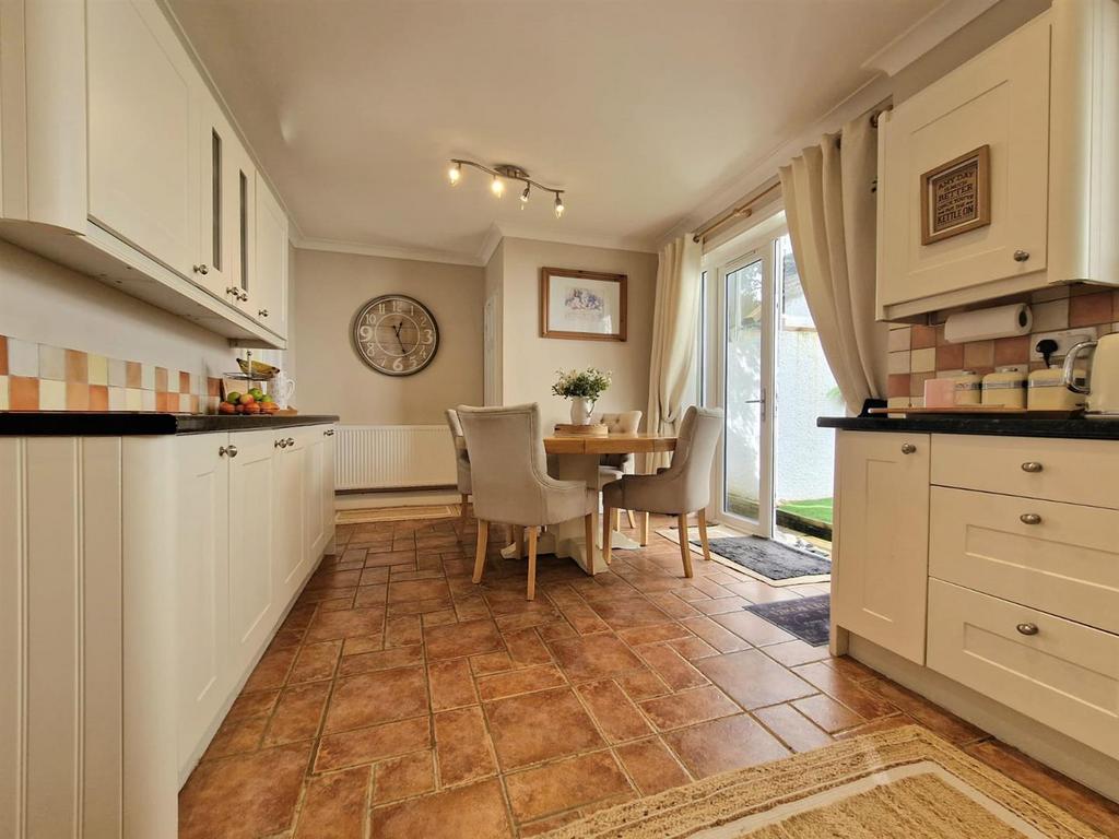 Kitchen 3