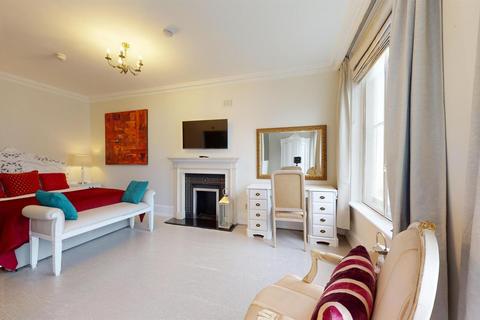 3 bedroom flat to rent - Trebovir Road, London SW5