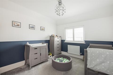 83 Mallard Crescent, Caddington, Luton, LU1 4FR