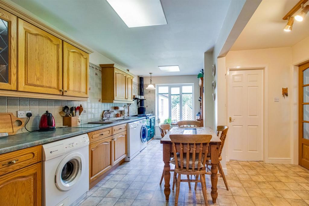 Kitchen diner