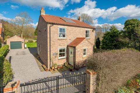 4 bedroom detached house for sale - High Street, Thornton Le Clay, York