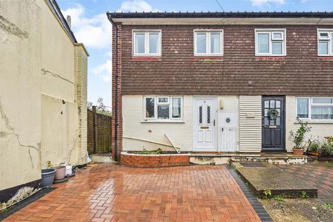 3 bedroom end of terrace house for sale, Dene Road, Andover