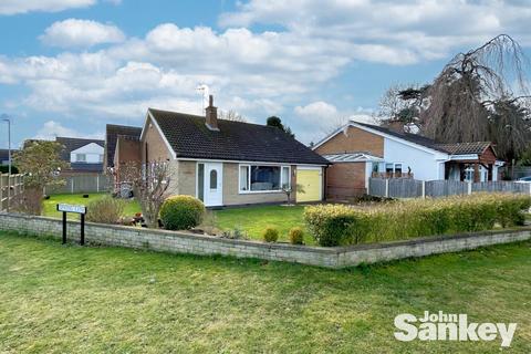 3 bedroom detached bungalow for sale, Station Lane, Farnsfield, Newark